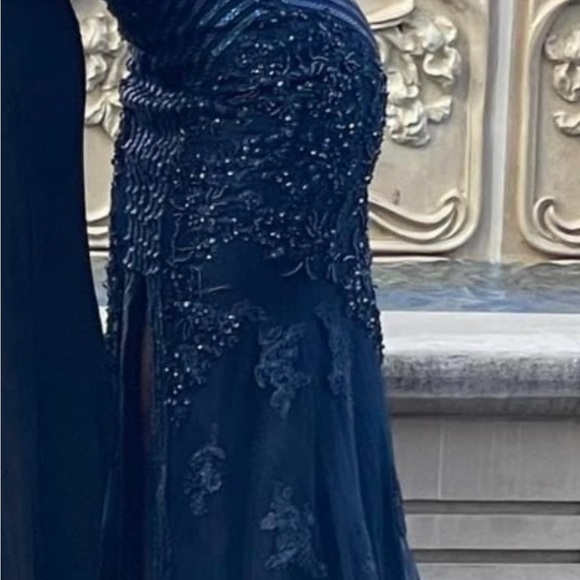 Prom Dress - Picture 3 of 6